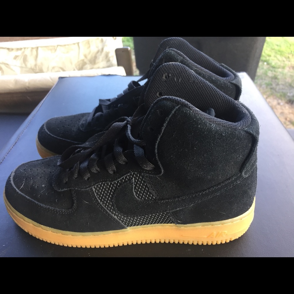 Nike size 8 Tennis Shoes!